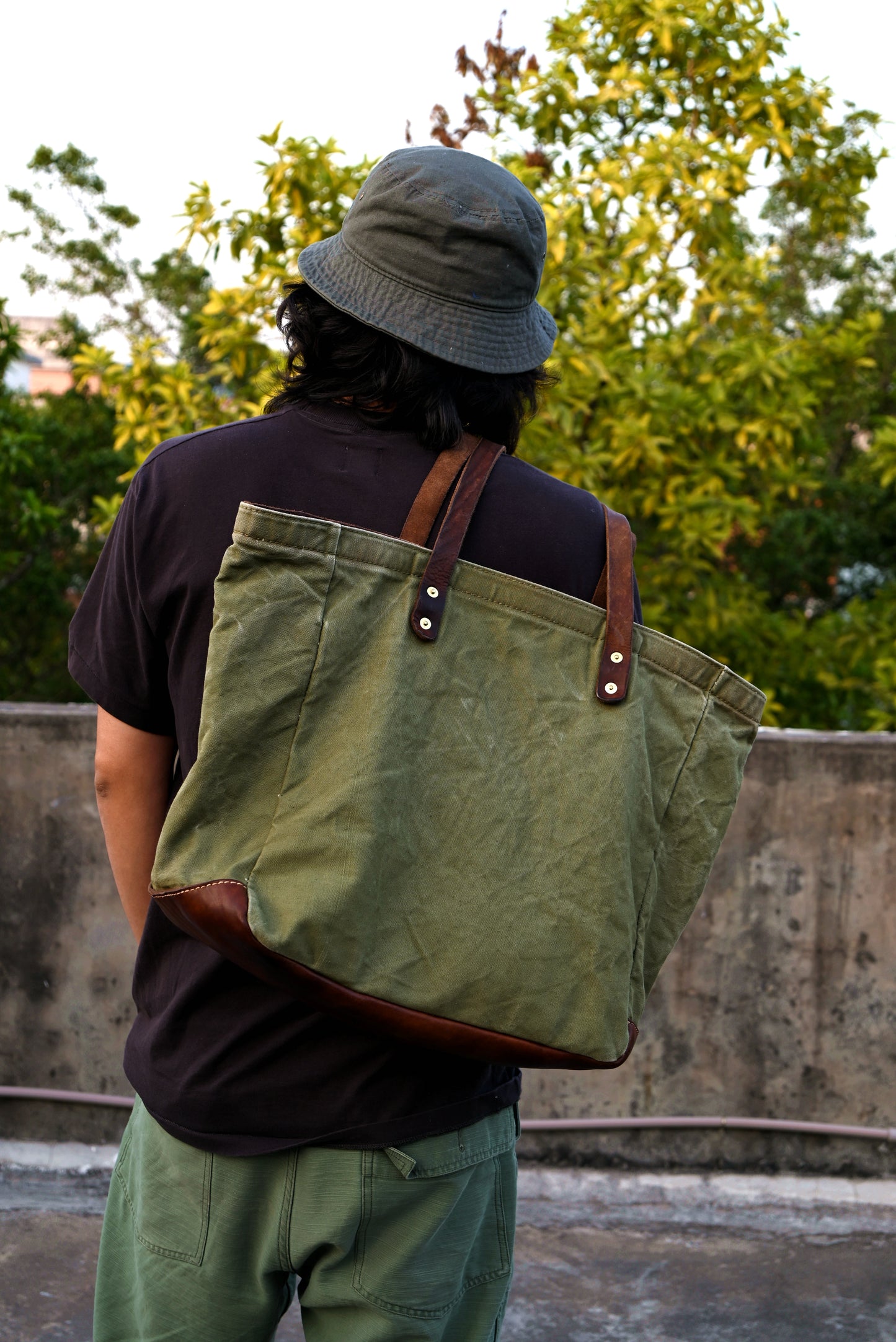 Iron Canvas Classic Tote Bag GMTO